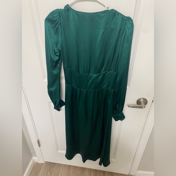 Reformation Green Silk Nicola Dress in 0 EUC - Picture 3 of 4